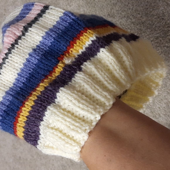 Aunt Martha Amish knitted hats, made with love - Picture 6 of 7